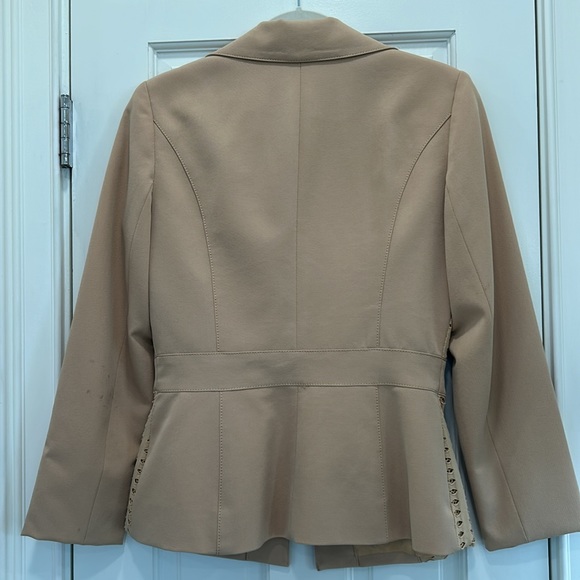 Alberto Makali Tan Blazer with Perferated Detail at Collar and Front sz.6 - Picture 12 of 12
